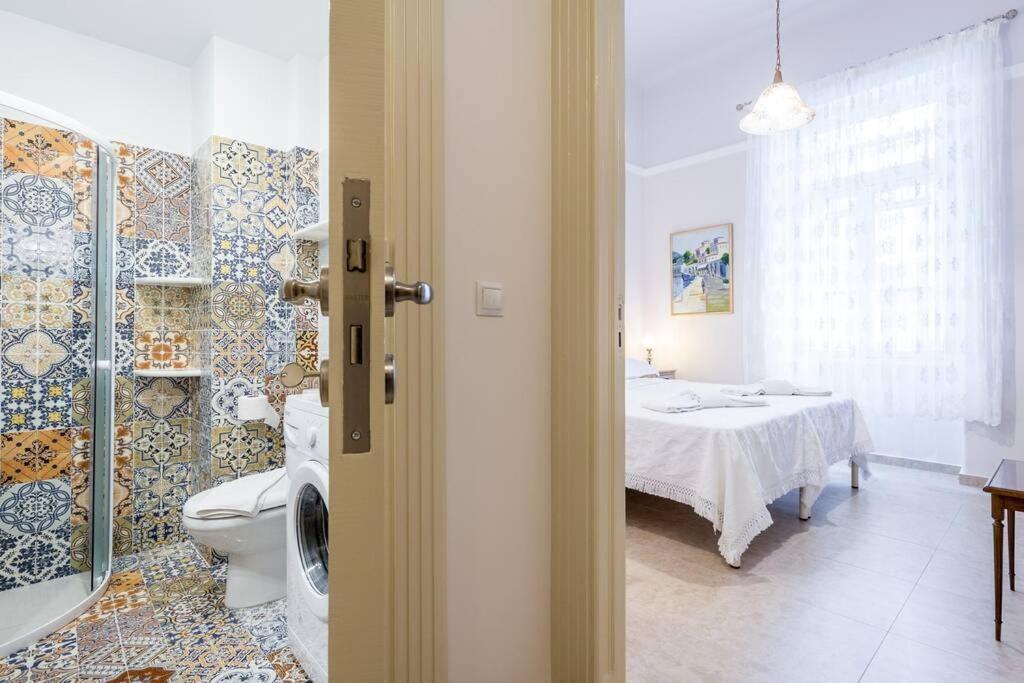 Neoclassical Apartment With 2 Bedrooms In Pire Dış mekan fotoğraf