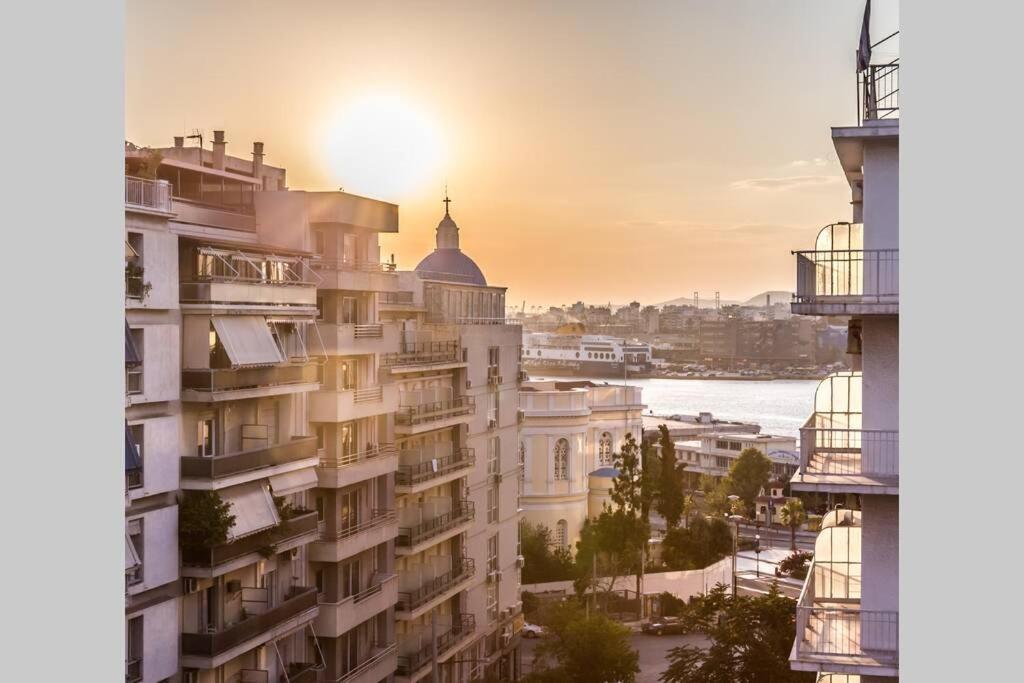 Neoclassical Apartment With 2 Bedrooms In Pire Dış mekan fotoğraf